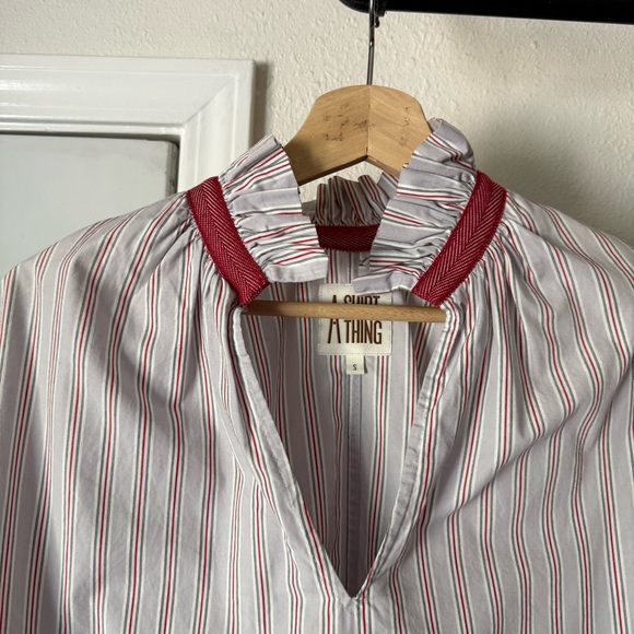 A SHIRT THING grey striped cotton popover ruffle collar shirt blouse top - Picture 3 of 6